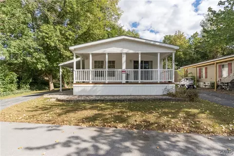 933 Leray Apt 77 St, Watertown, NY 13601