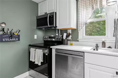 Kitchen - 108 Sutton Dr, Syracuse, NY 13219 photo 2 of 3