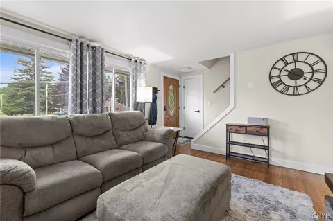 Entry Way - 108 Sutton Dr, Syracuse, NY 13219 photo 1 of 3