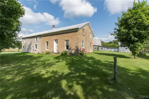 8644 Cemetery Rd, Le Ray, NY 13637
