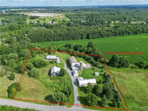 8644 Cemetery Rd, Le Ray, NY 13637