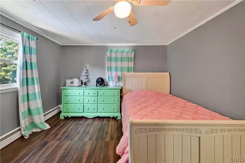 Bedroom - 557 Main St, Schroeppel, NY 13135 photo 4 of 8