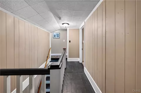 Entry Way - 557 Main St, Schroeppel, NY 13135 photo 5 of 7