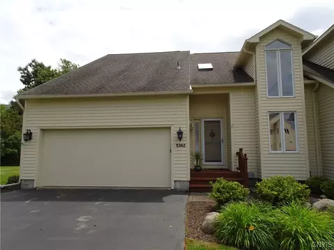 5342 Bunker Hl, Syracuse, NY 13207