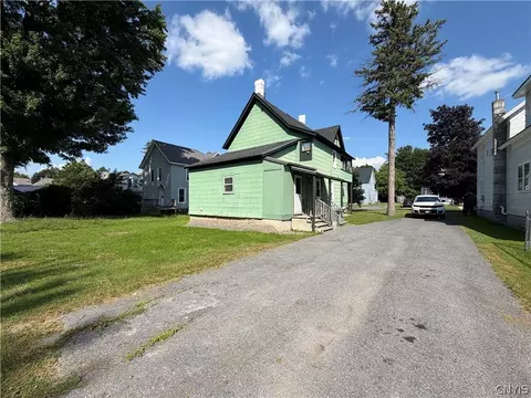 133 Central St, Watertown, NY 13601