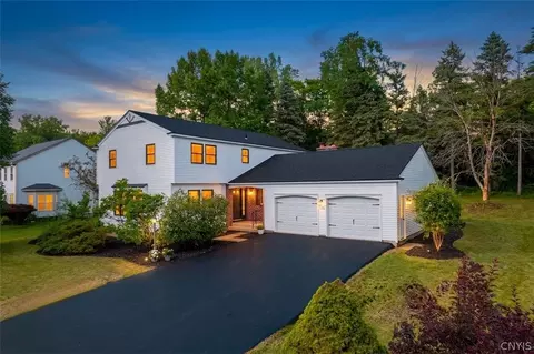519 Standish Dr, Syracuse, NY 13224