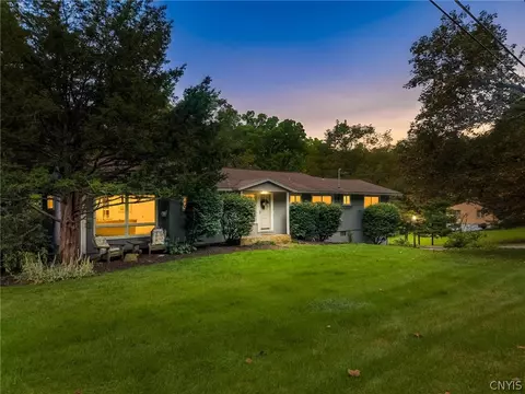 406 Churchill Ln, Fayetteville, NY 13066