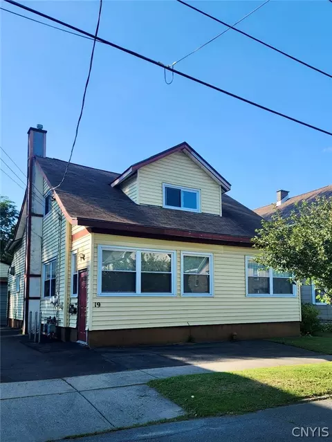 19 Elm St, Whitestown, NY 13492