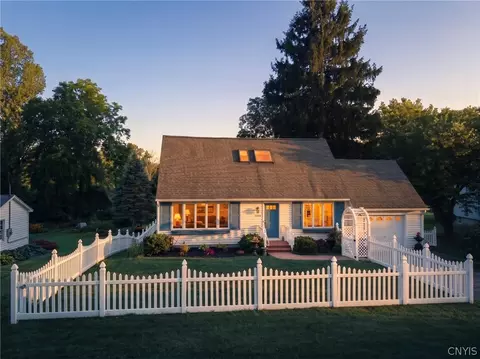 3833 East St, Skaneateles, NY 13152