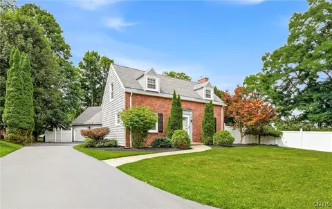 2 Allen Rd, Utica, NY 13501