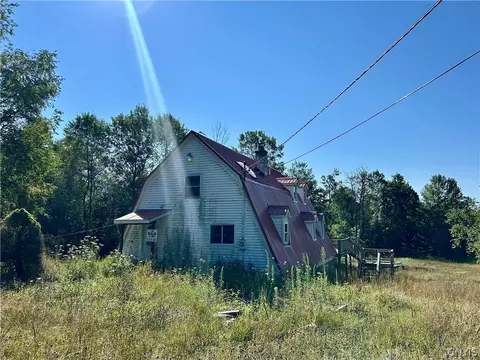 8642 Elpis Rd, Vienna, NY 13042