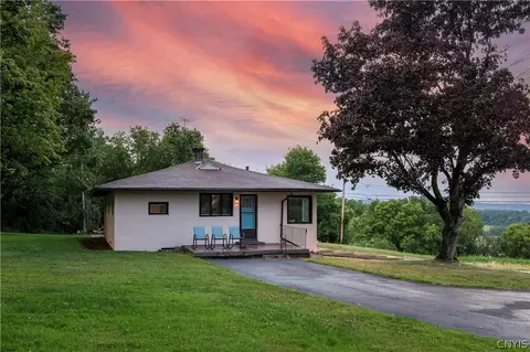 8266 Brimfield St, Kirkland, NY 13323