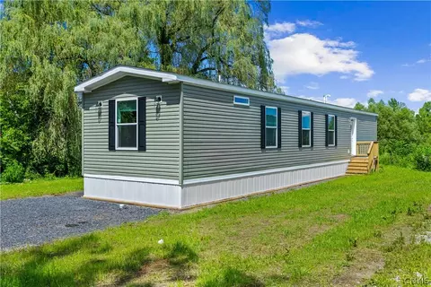 9097 Main St #10, Marcy, NY 13403