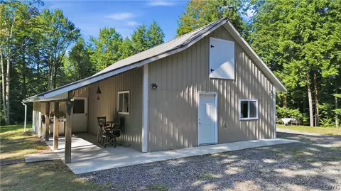 147 Sonny Ln, Manheim, NY 13329