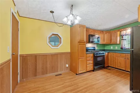 Kitchen - 4889 Heelpath Rd, Rome, NY 13440 photo 1 of 4