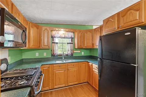 Kitchen - 4889 Heelpath Rd, Rome, NY 13440 photo 3 of 4