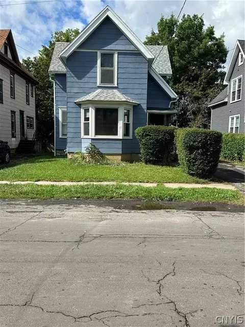 328 Grant Ave, Syracuse, NY 13207