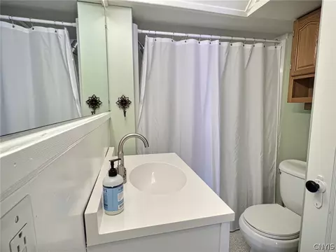 Bath - 123 Linden Ave, Ithaca, NY 14850 photo 1 of 4