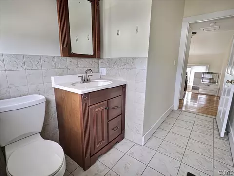 Bath - 123 Linden Ave, Ithaca, NY 14850 photo 3 of 4