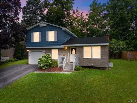 4203 Orion Path, Liverpool, NY 13090