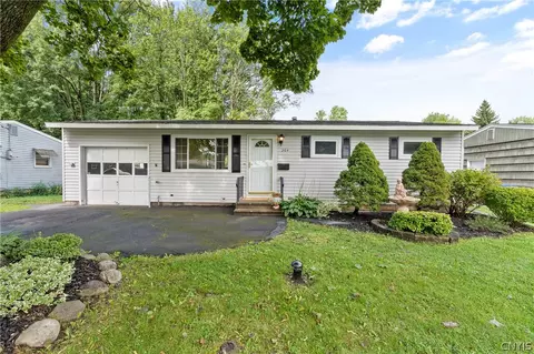 204 William St, Minoa, NY 13116