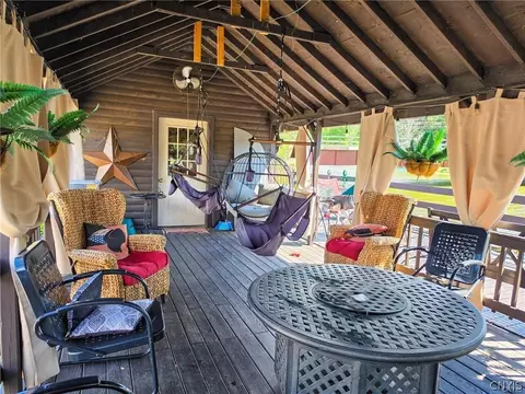 Exterior - 6266 Lakeshore Rd S, Canastota, NY 13032 photo 9 of 12