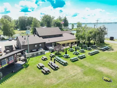 6266 Lakeshore Rd S, Canastota, NY 13032