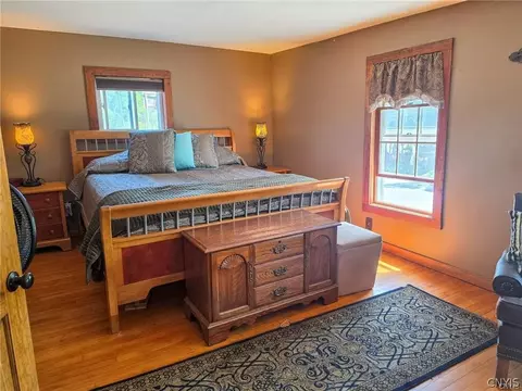 Bedroom - 6266 Lakeshore Rd S, Canastota, NY 13032 photo 3 of 4