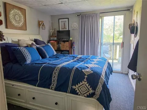 Bedroom - 6266 Lakeshore Rd S, Canastota, NY 13032 photo 4 of 4