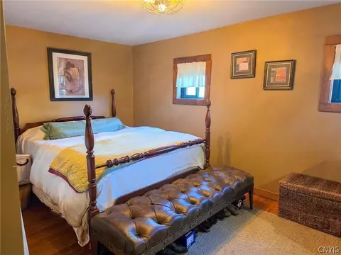 Bedroom - 6266 Lakeshore Rd S, Canastota, NY 13032 photo 1 of 4