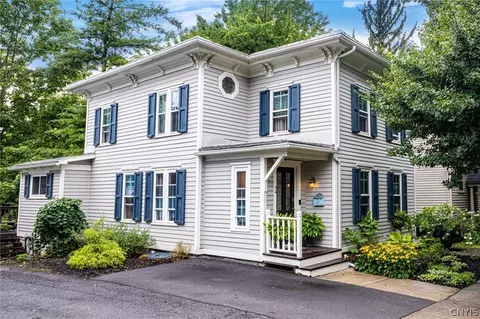 6 Academy St, Skaneateles, NY 13152