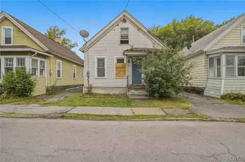 111 Lawrence St, Syracuse, NY 13208