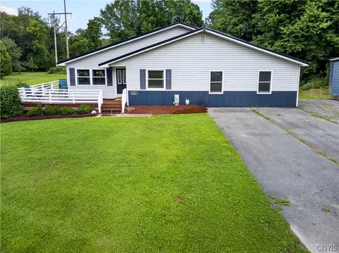 868 Rowlee Rd, Volney, NY 13069