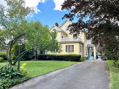 112 Rugby Rd, Syracuse, NY 13206