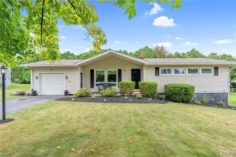 107 Sylvan Way, Camillus, NY 13031