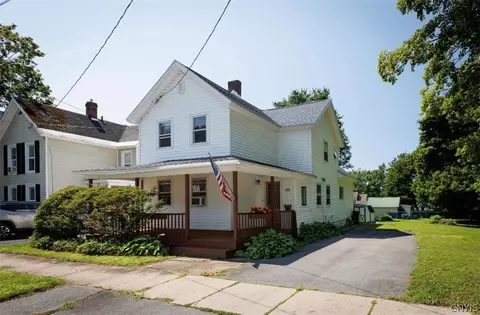 330 S Meadow St, Watertown, NY 13601