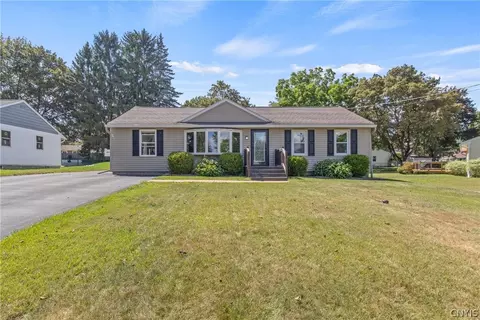 200 Camillus Dr, Camillus, NY 13031