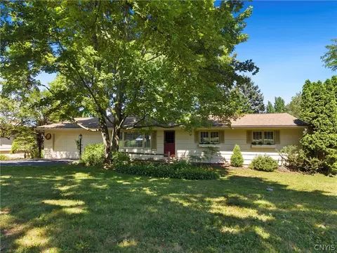 2770 W Lake Rd, Skaneateles, NY 13152
