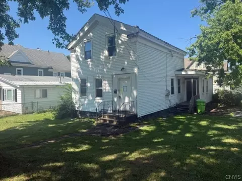 919 Danforth St, Syracuse, NY 13208