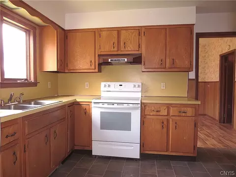 Kitchen - 431 Mohawk St, Herkimer, NY 13350 photo 3 of 3