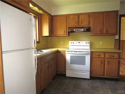 Kitchen - 431 Mohawk St, Herkimer, NY 13350 photo 2 of 3