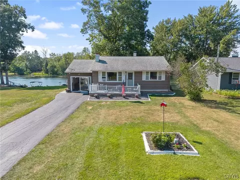 9741 Ethel Rd, Brewerton, NY 13029