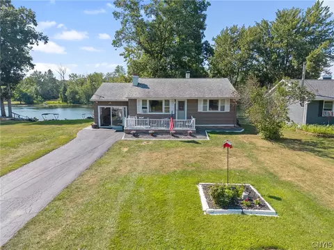 9741 Ethel Rd, Brewerton, NY 13029