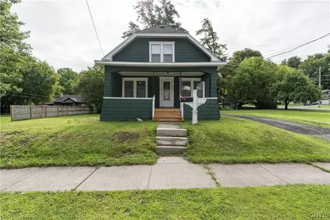 208 Wyoming Ave, Watertown, NY 13601