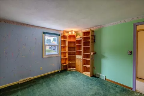 Bedroom - 125 Jay St, Sullivan, NY 13037 photo 5 of 11