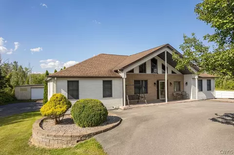 8456 Fergerson Rd, Cicero, NY 13039