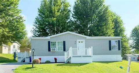 29 Horizon Dr, New Hartford, NY 13413