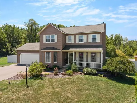 4325 Lazybrook Cir, Liverpool, NY 13088