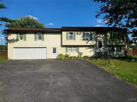 9544 Neva Ln, Brewerton, NY 13029