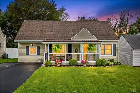 15 Leard Rd, New Hartford, NY 13413
